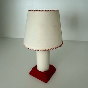 Molly’s Lamp (Original Pre-1993 Retired)